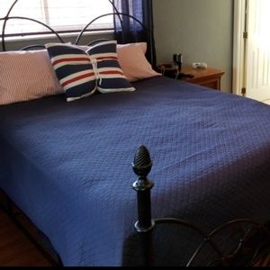 Navy blue quilt queen size